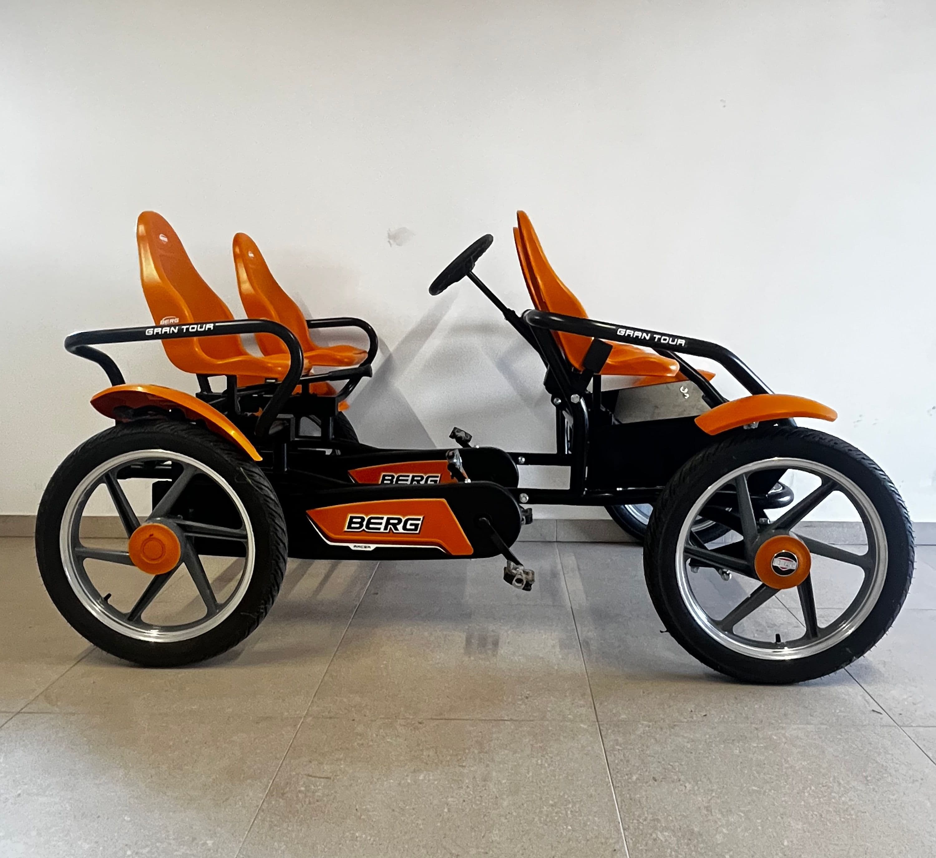 Štvormiestne šliapacie motokáry